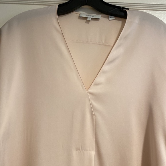 Vince V-Neck Silk Blend Popover - XS - Picture 5 of 15